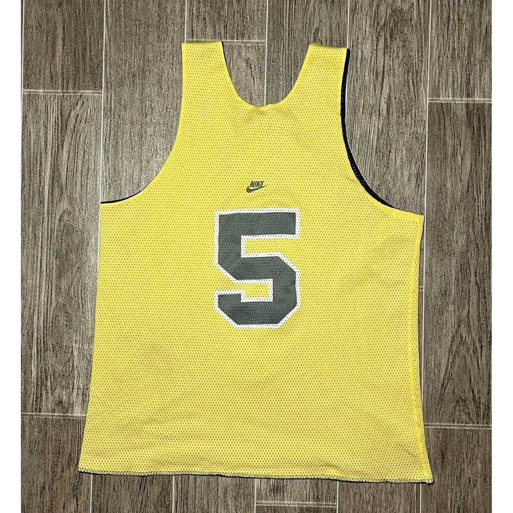 VTG Nike Michigan Basketball Jersey Mens Medium Blue Yellow Reversible #5